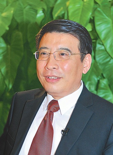 苗圩：在全面深化改革中打造制造業(yè)強(qiáng)國